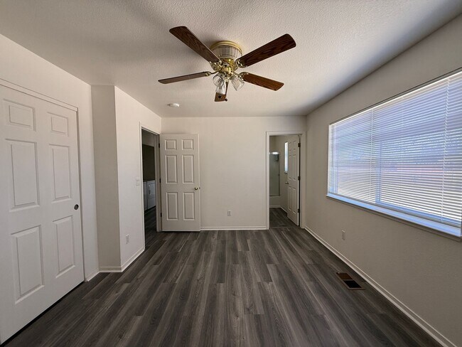 Building Photo - 6408 Aleut Ct