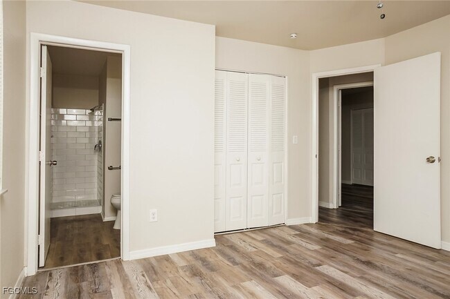 Building Photo - 5940 Talbrook Rd