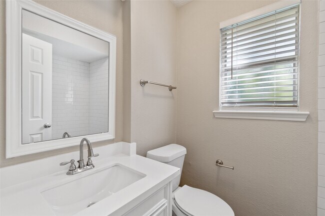 Building Photo - 25814 Leafywood Dr