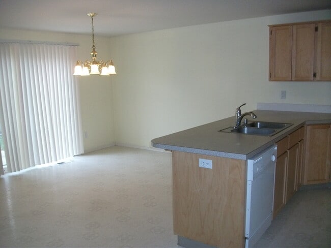 Building Photo - 15012 NE 68th Way