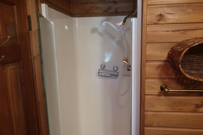 Building Photo - 3601 10th St SE