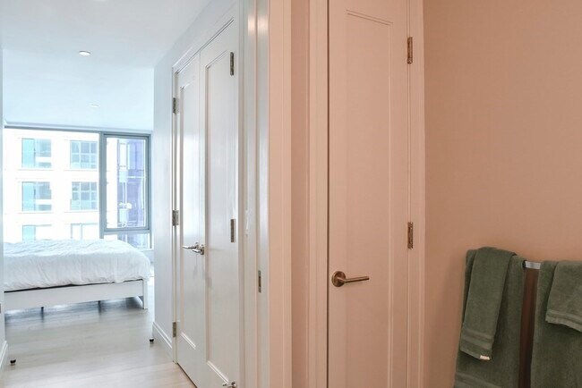 Building Photo - 135 Seaport Blvd