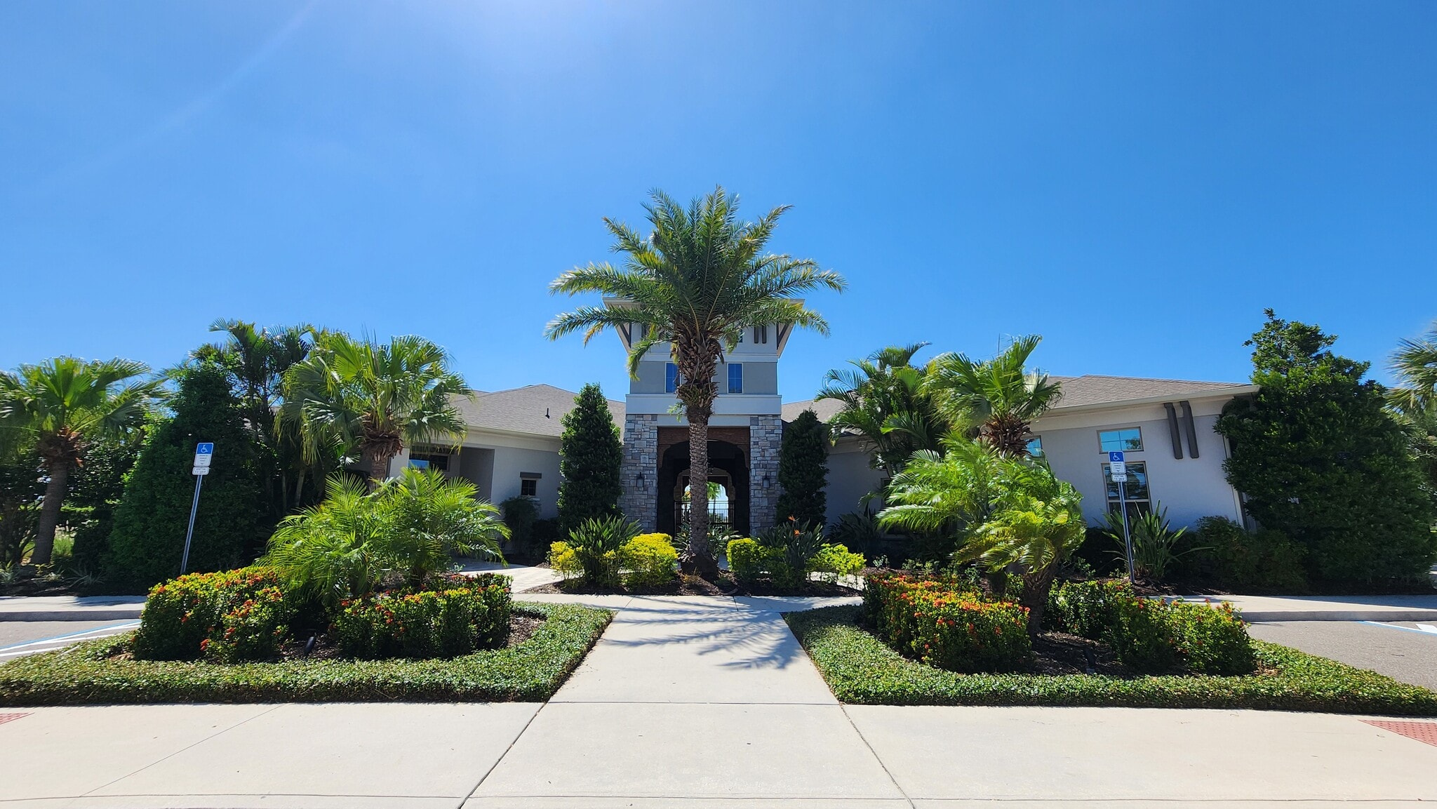 Building Photo - 16749 Harper Cove Dr