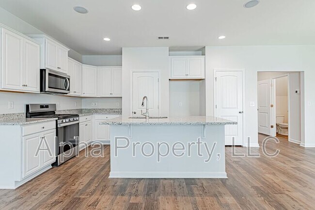 Building Photo - 409 Wards Creek Way