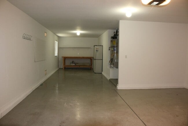 Building Photo - 11292 N 161st Dr