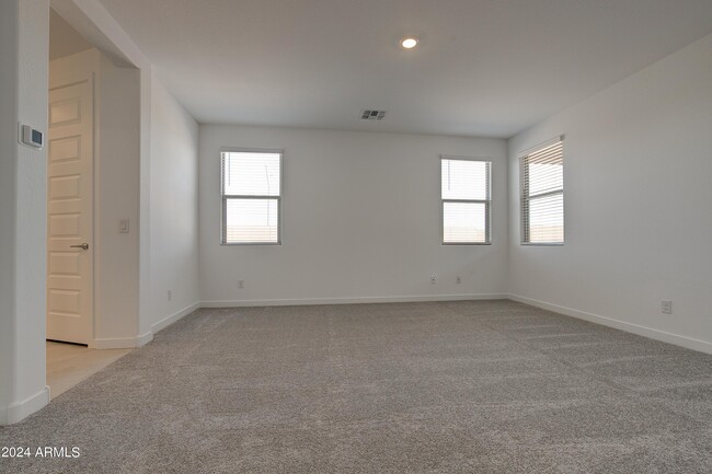 Building Photo - 17050 W Artemisa Ave