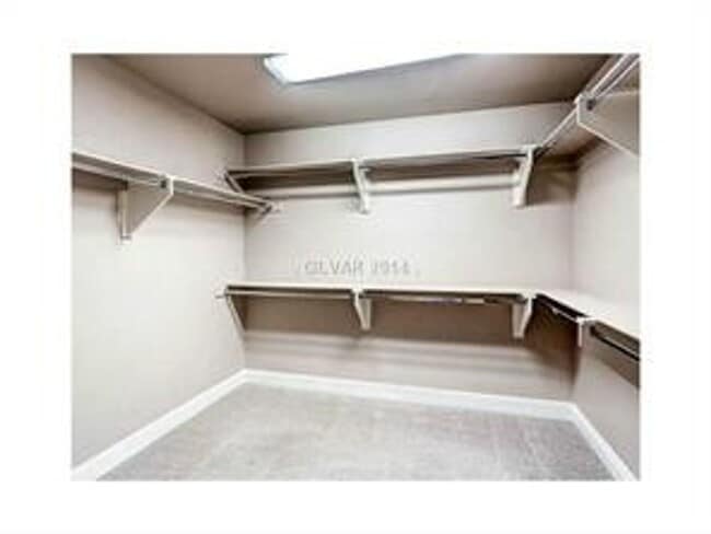 Building Photo - Beautiful Home in a Gated Community