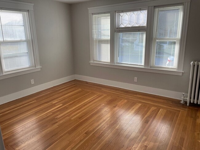 Building Photo - Beautiful Single Family Home For Rent in E...