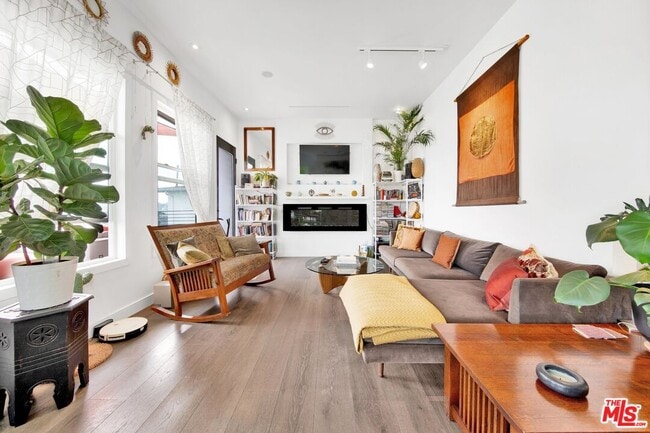 Building Photo - 4839 Seldner Ave