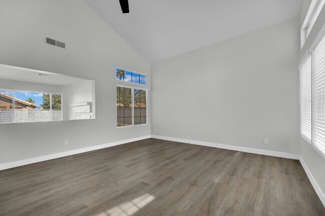 Building Photo - Step into this charming 3-bedroom, 3-bathroom home that has so much to offer!