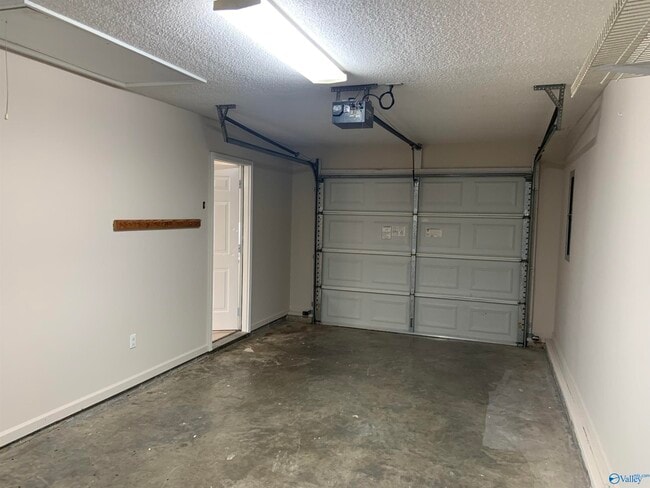 Building Photo - 2721 Columns Way SW