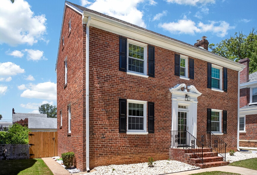 Building Photo - 3208 Griffin Ave