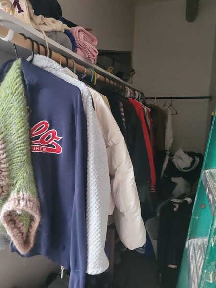 Building Photo - 2511 W Augusta Blvd