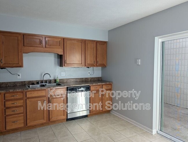 Building Photo - 500 Winchester Ave