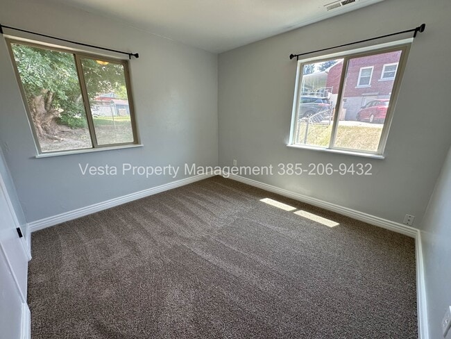 Building Photo - 3506 Eccles Ave