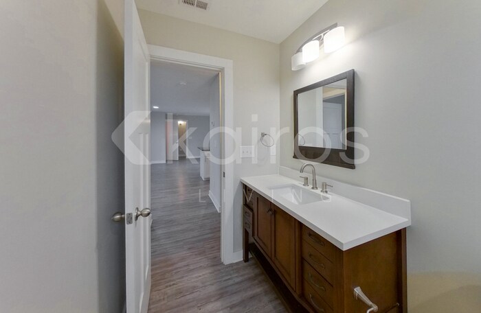 Building Photo - 1420 14th St