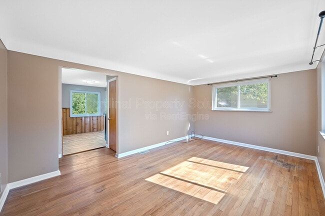 Building Photo - 4057 Lee Ct