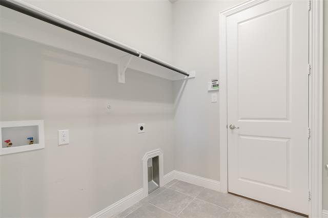 Building Photo - 8528 Pine Valley Dr