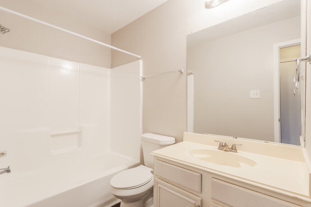 Building Photo - 12655 Pine Bush Dr