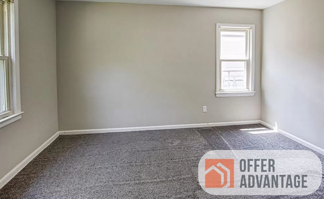 Building Photo - 7072 Oakwood Rd