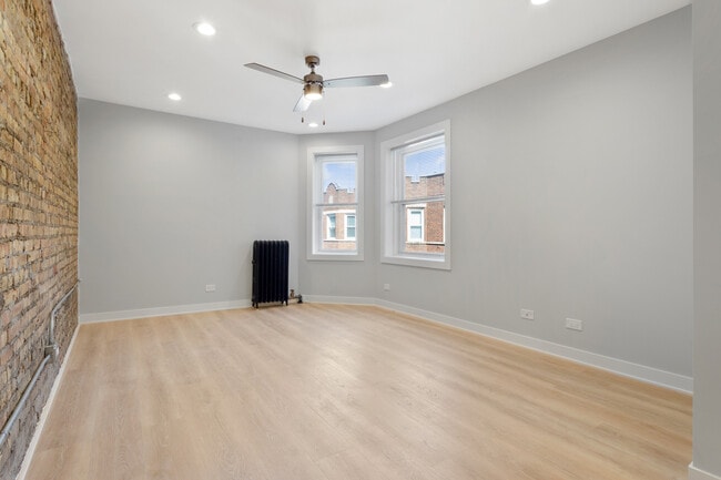 Building Photo - 7383 N Damen Ave