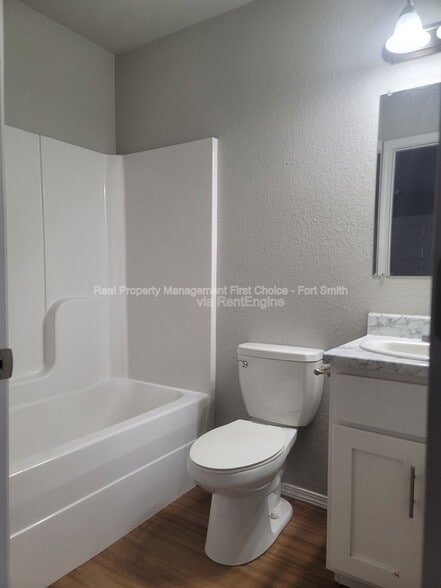 Building Photo - 2108 Ingalls Ln