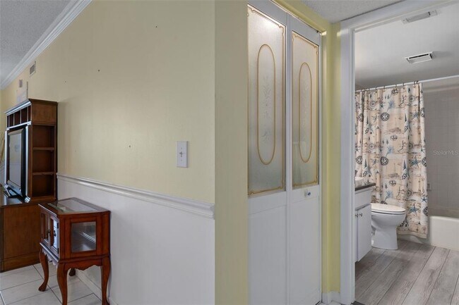 Building Photo - 8211 Brent St