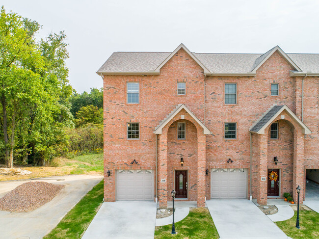 Exterior View - Front - 3410 Brodhead Rd