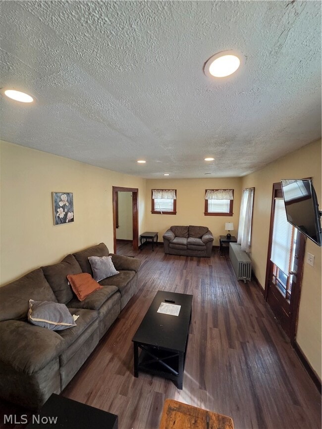 Building Photo - 22031 Miller Ave