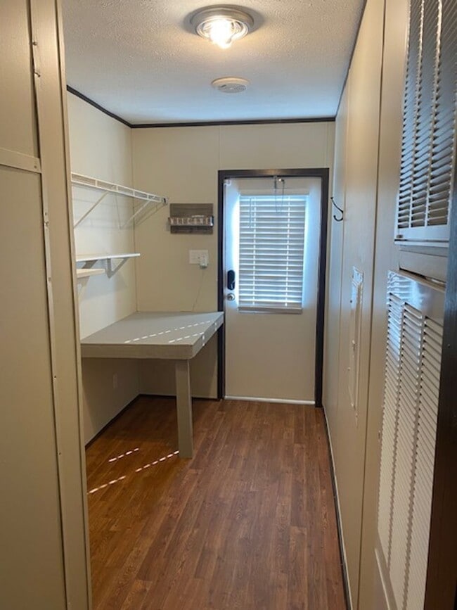 Building Photo - Three Bedroom Two Bath in Lee County, Phenix City, AL