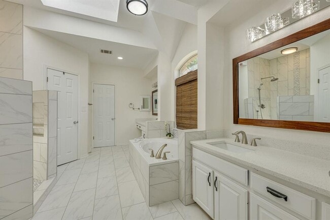 Building Photo - 8908 Pepper Rock Dr