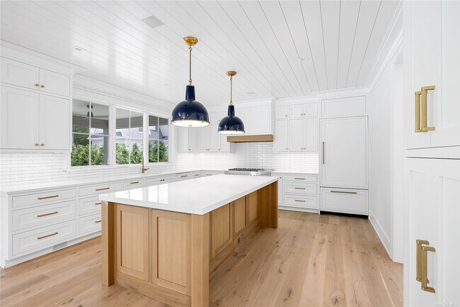 Building Photo - 23 Bayview Rd