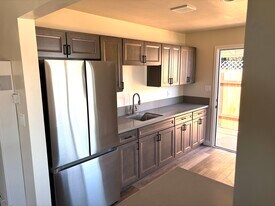 Building Photo - 3539-41 Luna Ave