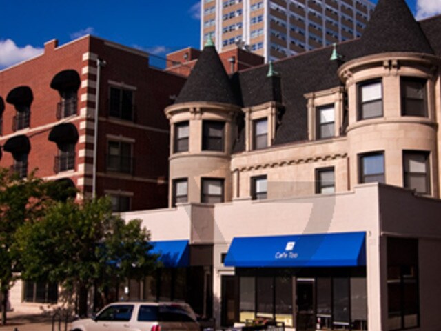 Primary Photo - 4715 N Sheridan Rd