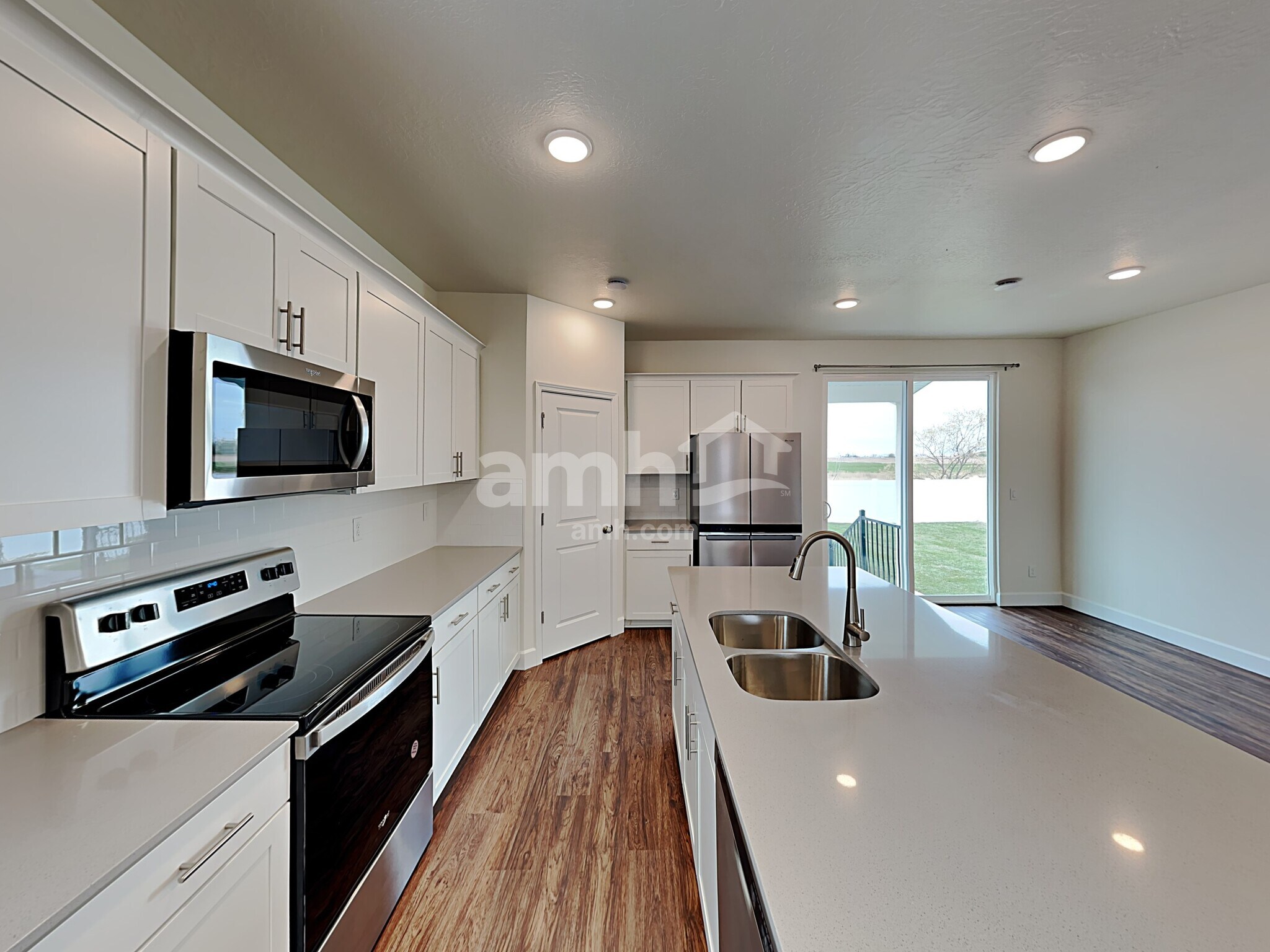 Building Photo - 3264 Fields Ave