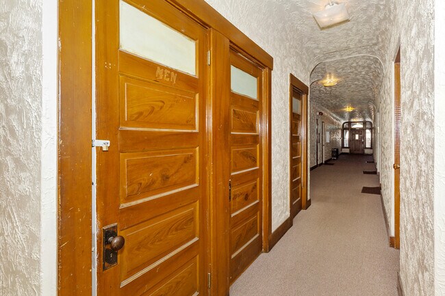 005_Main Floor - Paramount of Prescott