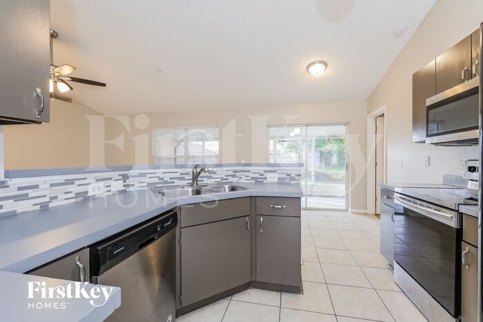 Building Photo - 468 Dove Dr