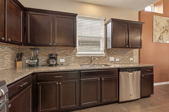 Building Photo - 4502 Mallory Creek Dr