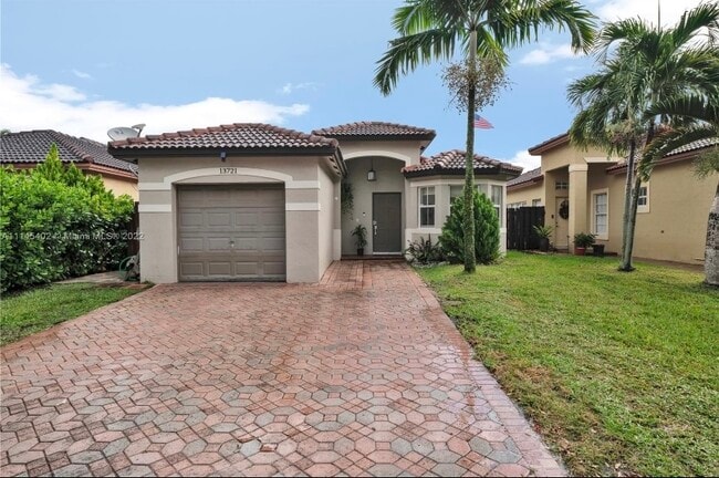 Building Photo - 13721 SW 119th Ave
