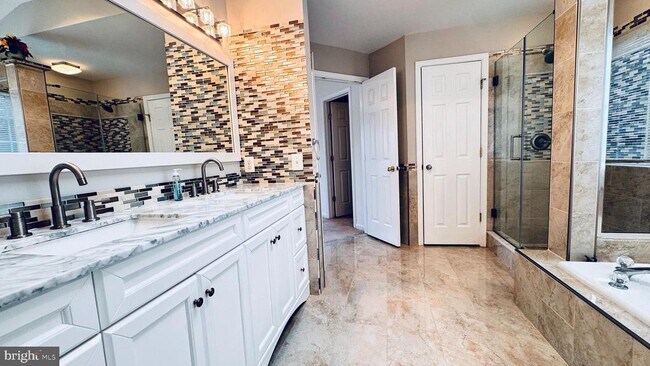 Building Photo - 9161 Lost Fields Ct