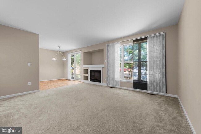 Building Photo - 21768 Tottenham Hale Ct