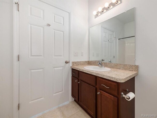 Building Photo - 964 W Summerfield Gln Cir