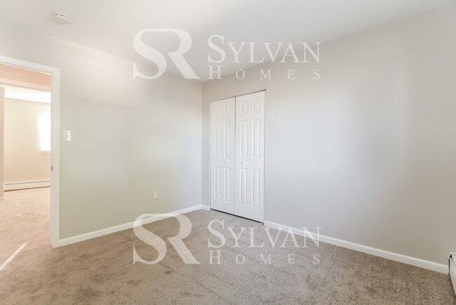 Building Photo - Carve Out a Great Life Here!