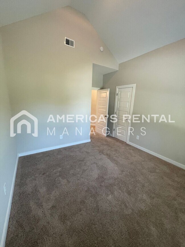 Building Photo - Home for Rent in Jasper, AL!!!  View with 48 Hours Notice!