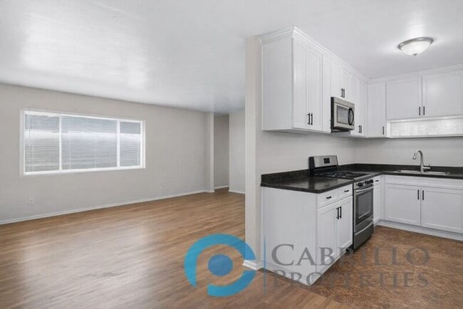 Building Photo - 4330 Cleveland Ave