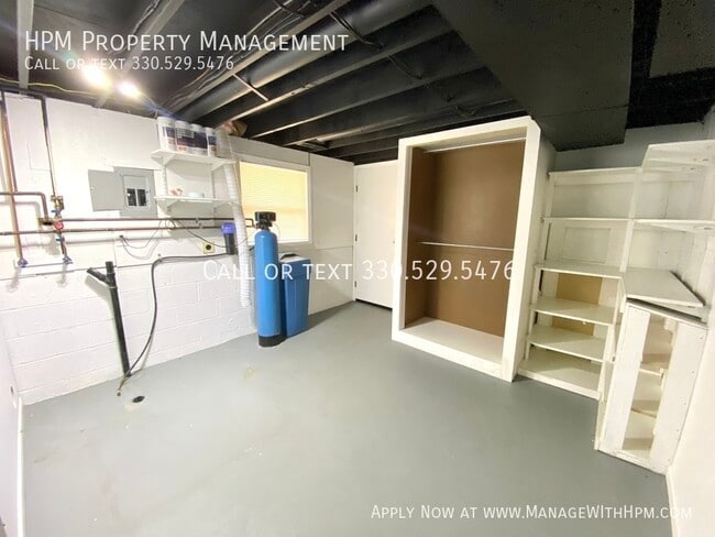 Building Photo - 2047 Zircon St NE