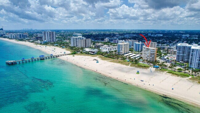 Building Photo - 328 N Ocean Blvd