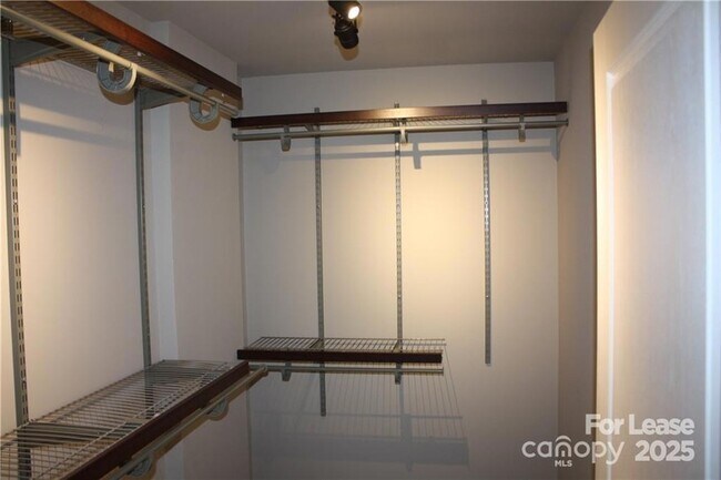 Building Photo - 1315 East Blvd