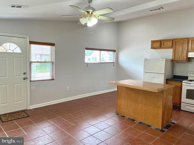 Building Photo - 5 Warfel Dr