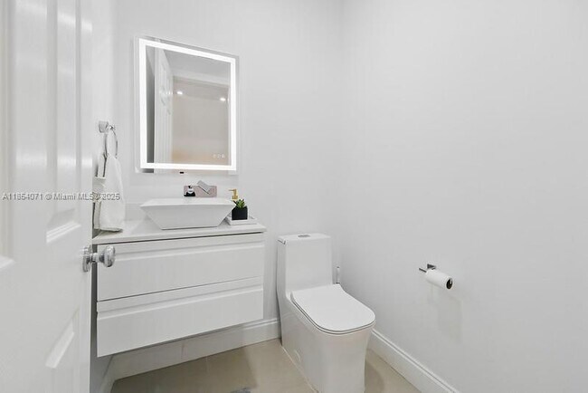 Building Photo - 2454 Provence Ct